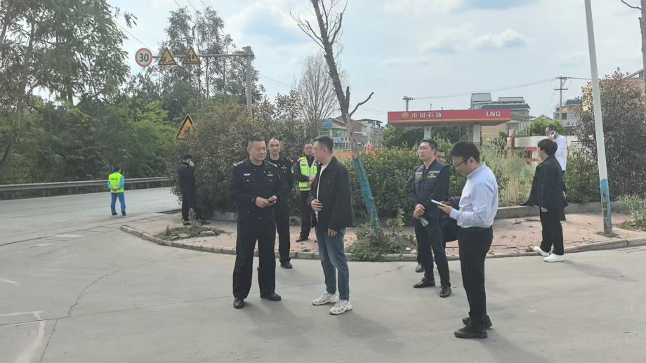 图片4 图片4